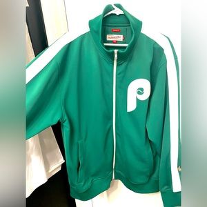Philadelphia Phillies kelly green men’s zip up worn once